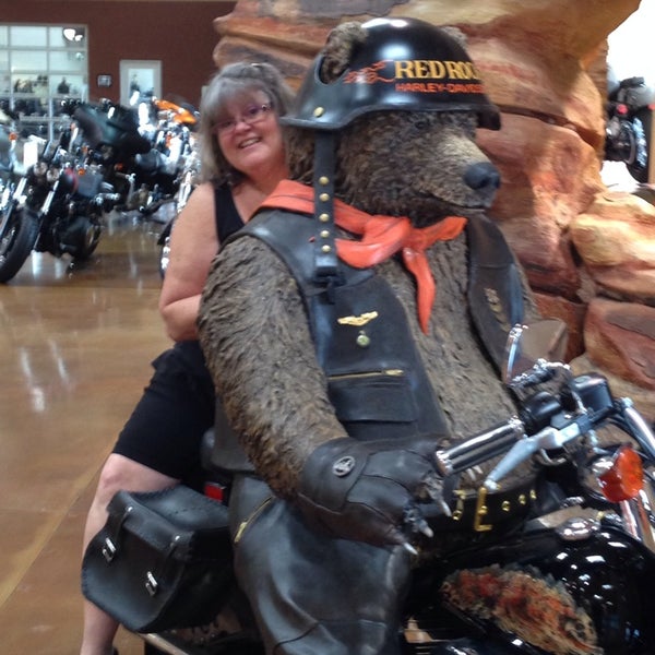 2/14/2014에 Michelle W.님이 Red Rock Harley-Davidson에서 찍은 사진