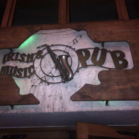3/28/2013にLiubov M.がIrish &amp; Music Pubで撮った写真
