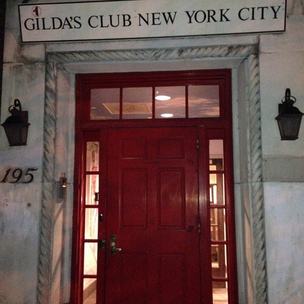 11/20/2013 tarihinde Kelly L.ziyaretçi tarafından Gilda&#39;s Club New York City'de çekilen fotoğraf