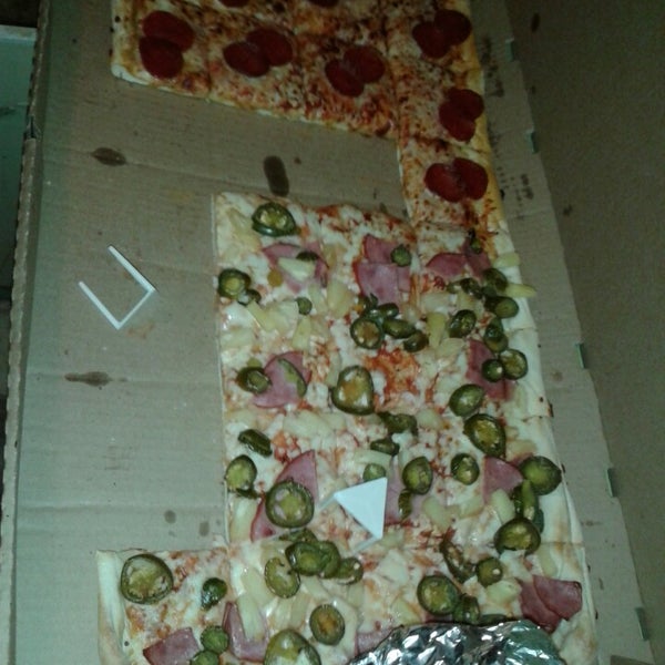 La Pizza Loca Whittier 2 tips from 33 visitors