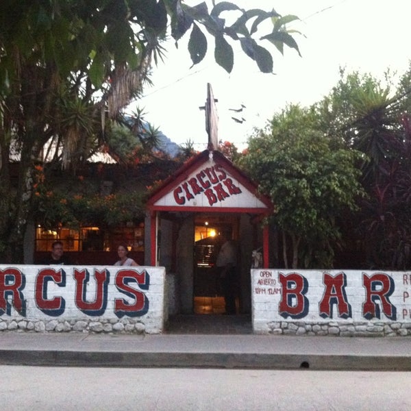 Foto tirada no(a) Circus Bar por Angela T. em 11/1/2013