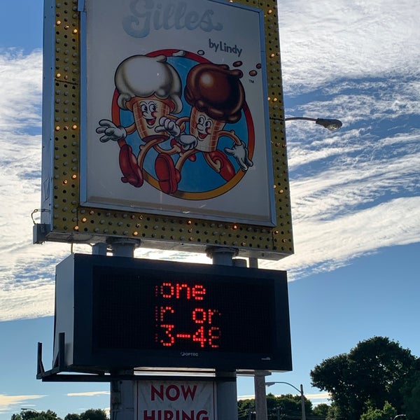 Gilles Frozen Custard Ice Cream Parlor in Bluemound Heights