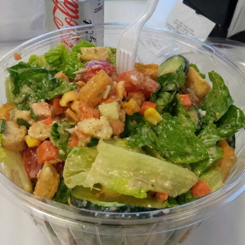 10/23/2013にFbnがDay Light Saladsで撮った写真