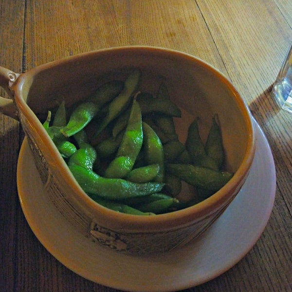 The "edamame with Himalayan salt" was disappointing. The shell/pods and beans had too much and too hard skin. It was impossible to chew or swallow.