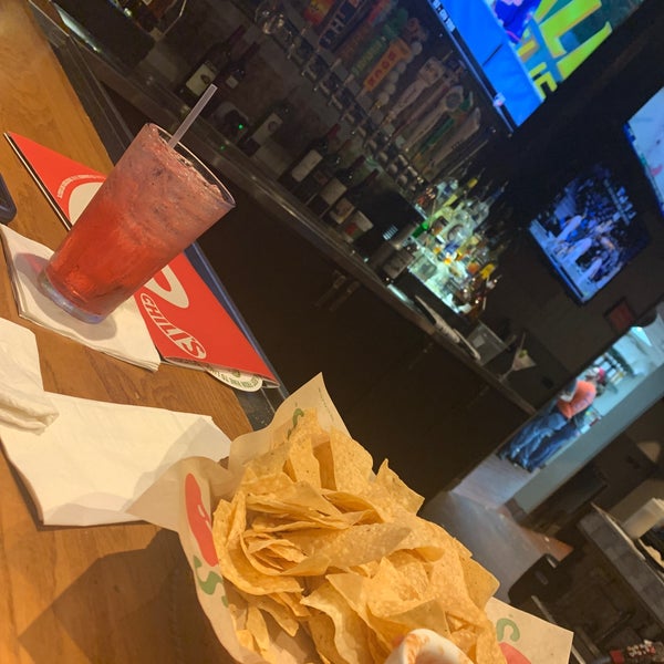 Photo taken at Chili&#39;s Grill &amp; Bar by Rachel Z. on 10/5/2019