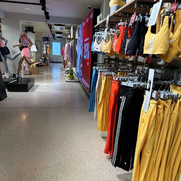 Boutique adidas istanbul sale
