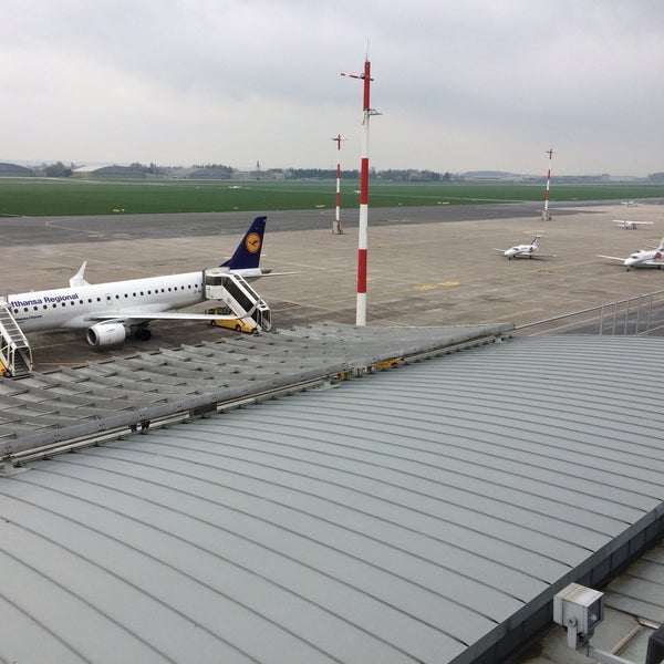 Das Foto wurde bei Airport Linz (LNZ) von Patrik S. am 4/10/2016 aufgenommen