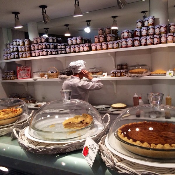 Lucía Pie House & Grill Ciudadela Benalcazar 77 tips de 748 visitantes