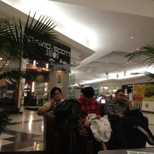 11/23/2012에 Gerson ⚓ D.님이 Great Northern Mall에서 찍은 사진