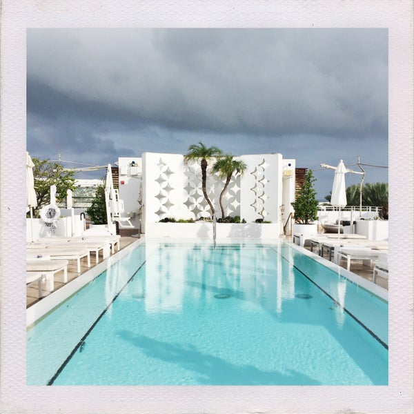 Photo prise au Dream South Beach Hotel par JiaJia F. le12/2/2015