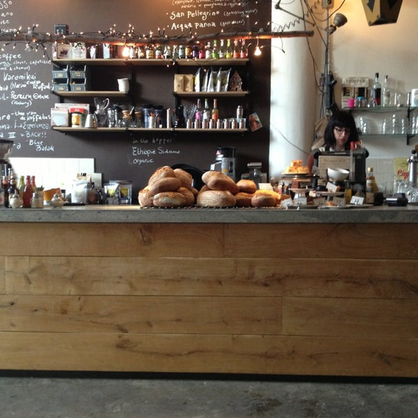 Hopper Coffee & Bakery Stadsdriehoek 136 tips from 2104 visitors