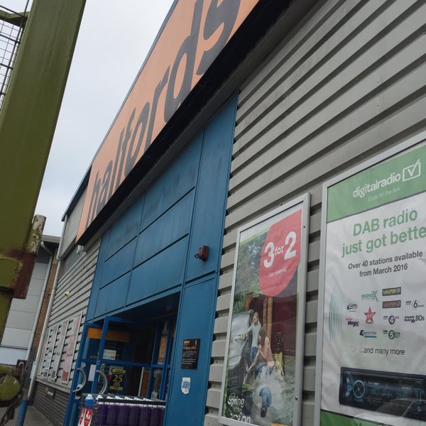 Halfords Automotive Repair Shop