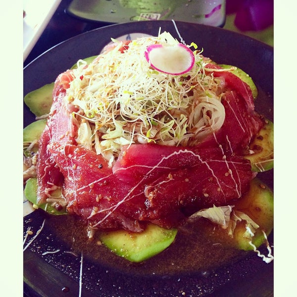 Photo prise au Hamachi Restaurante Japonés &amp; Sushi House par Silvana L. le7/9/2015