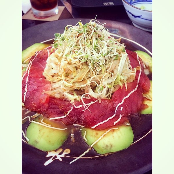 Photo prise au Hamachi Restaurante Japonés &amp; Sushi House par Silvana L. le5/25/2015