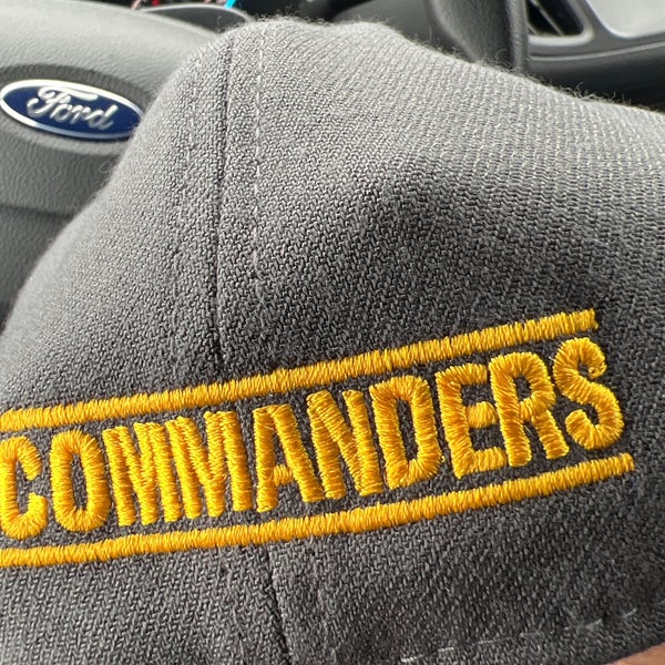 commanders store fedex field