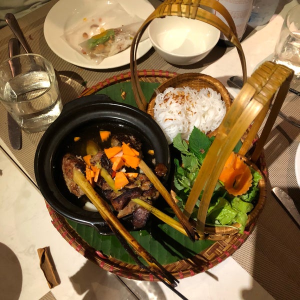 Photo taken at Duong&#39;s Restaurant &amp; Cooking Class by Corinne K. on 3/29/2018