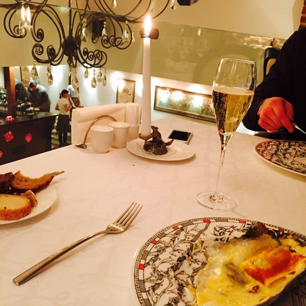 รูปภาพถ่ายที่ Le Restaurant โดย Надя เมื่อ 1/25/2015