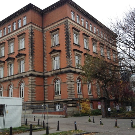 Foto tirada no(a) Staats- und Universitätsbibliothek Carl von Ossietzky por Markus T. em 11/14/2012