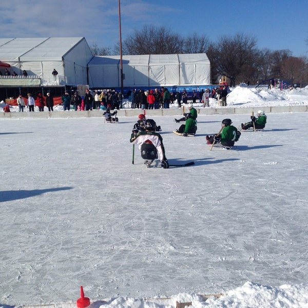 Foto tomada en U.S. Pond Hockey Championship  por seth s. el 1/18/2014