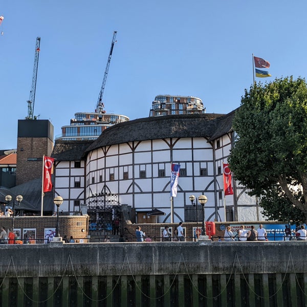 Photo taken at Shakespeare&#39;s Globe Theatre by Alan P. on 8/13/2022