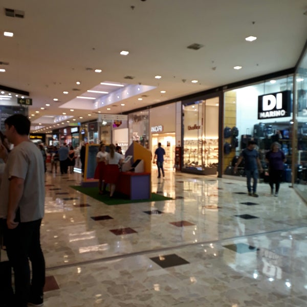 Foto diambil di Grand Plaza Shopping oleh Carlos S. pada 12/14/2017