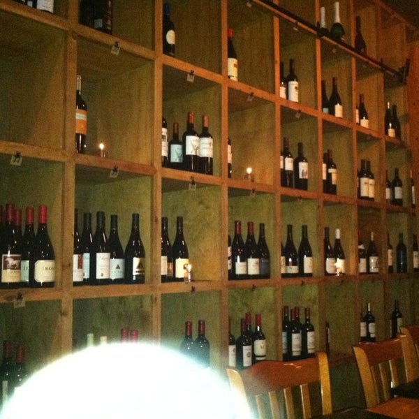 Das Foto wurde bei Carmela&#39;s Bistro and Wine Bar von Alexander S. am 1/20/2013 aufgenommen