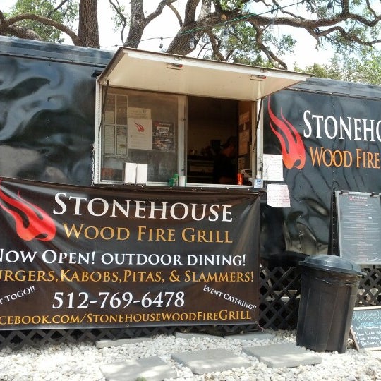 7/8/2012 tarihinde Bruno M.ziyaretçi tarafından The Stonehouse Wood Fire Grill'de çekilen fotoğraf