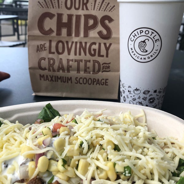 Chipotle Mexican Grill Mexican Restaurant in Southeast Redmond