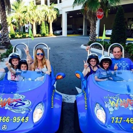 Foto tomada en Clearwater Beach Scooter and Bike Rentals  por Mike M. el 8/26/2015