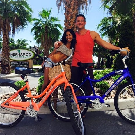 รูปภาพถ่ายที่ Clearwater Beach Scooter and Bike Rentals โดย Mike M. เมื่อ 8/26/2015