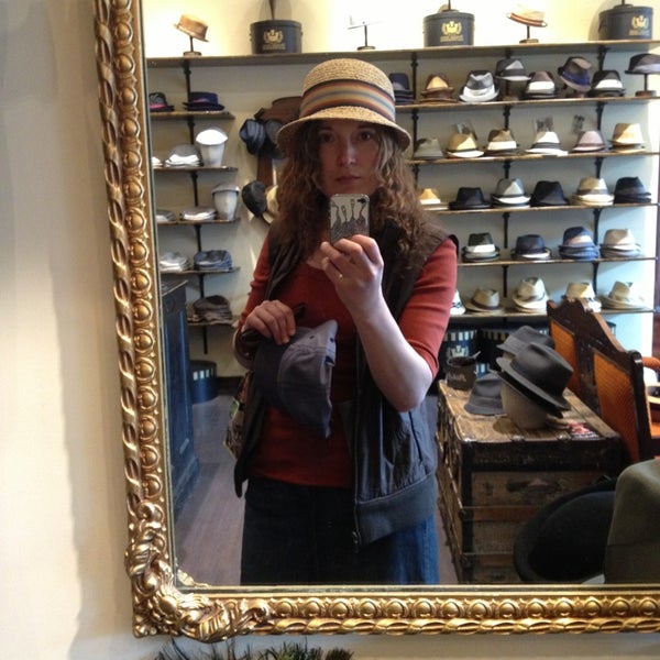 4/13/2013에 Megan B.님이 Goorin Bros. Hat Shop - Larimer Square에서 찍은 사진