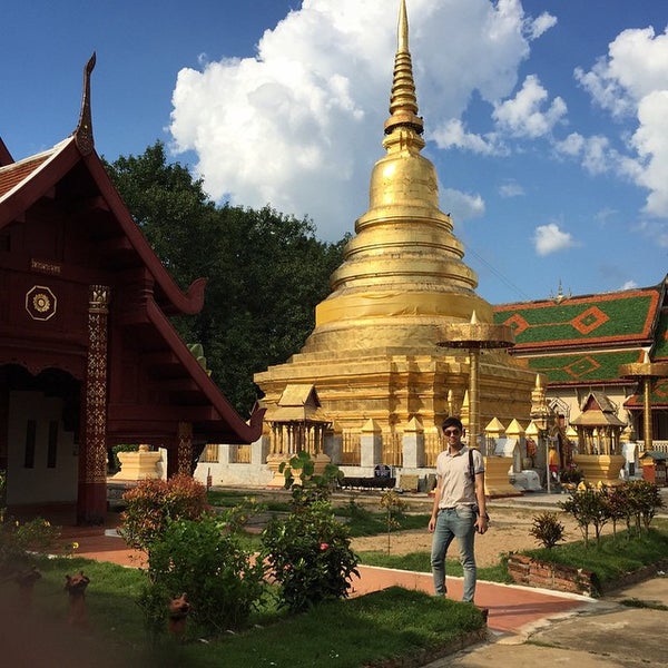 Photo taken at Wat Phra That Sadet by Phoomin S. on 11/13/2014