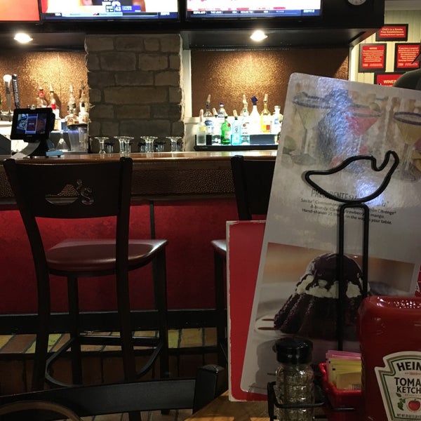 Photo taken at Chili&#39;s Grill &amp; Bar by Shaheen L. on 2/10/2018