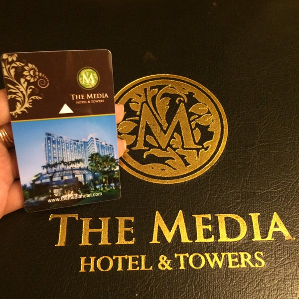 Foto tirada no(a) The Media Hotel &amp; Towers por Mei J. em 6/15/2015