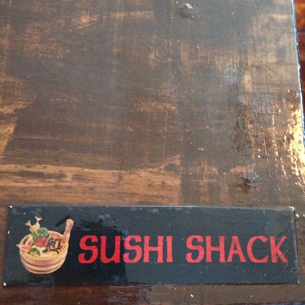 Снимок сделан в Sushi Shack Japanese Sushi Restaurant пользователем Meghan G. 10/24/2013
