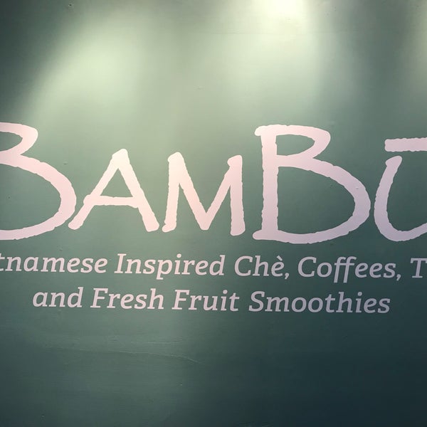 Foto diambil di Bambu Desserts &amp; Drinks oleh Romyn S. pada 4/8/2018
