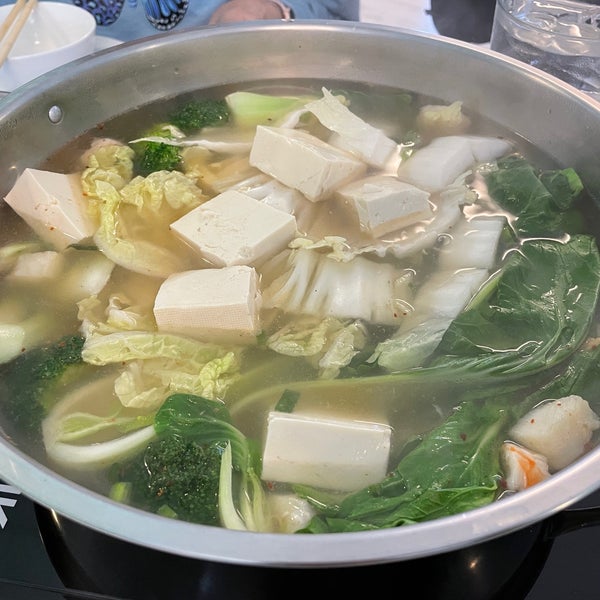 Hot Pot Heaven Asian Restaurant in Mccully Moiliili