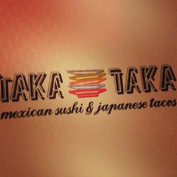 รูปภาพถ่ายที่ Taka Taka โดย Brian B. เมื่อ 4/6/2013