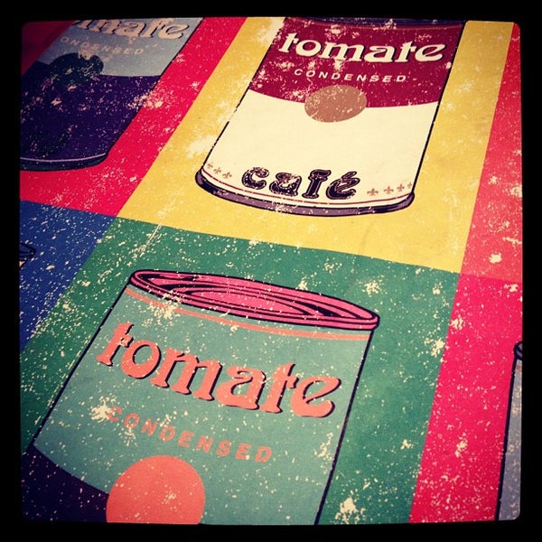9/30/2012 tarihinde Brian B.ziyaretçi tarafından Café Tomate'de çekilen fotoğraf