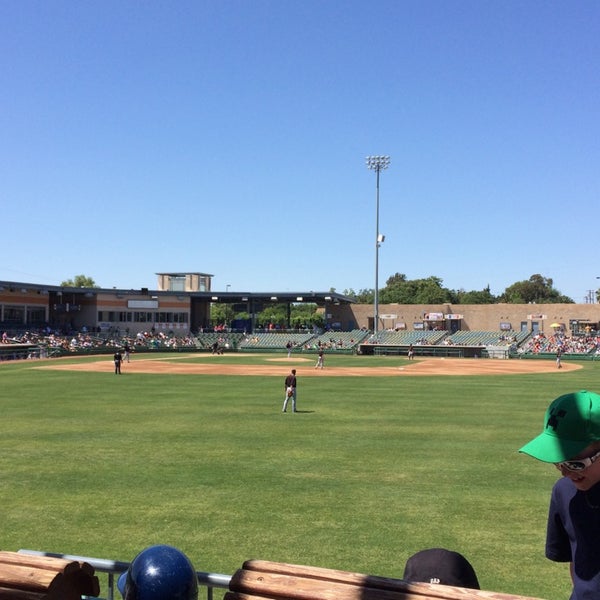 5/18/2014 tarihinde Dave M.ziyaretçi tarafından Stockton Ballpark'de çekilen fotoğraf