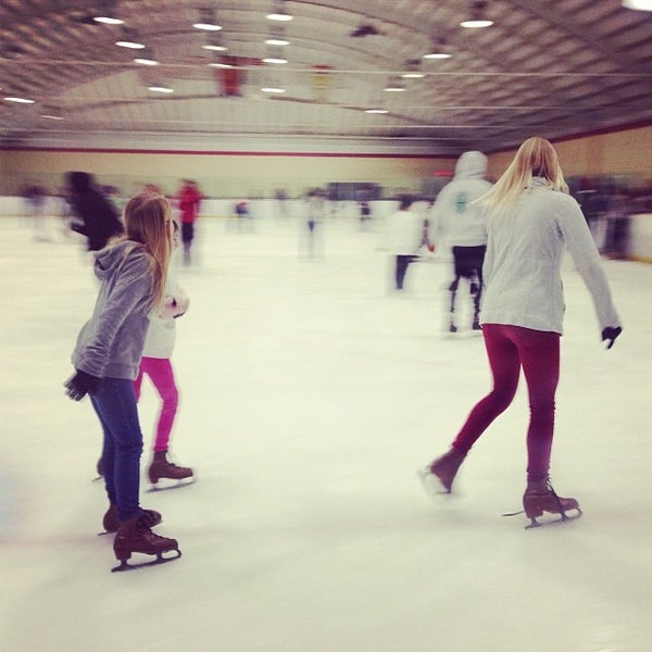 Ontario Ice Skating Arena Skating Rink in Ontario