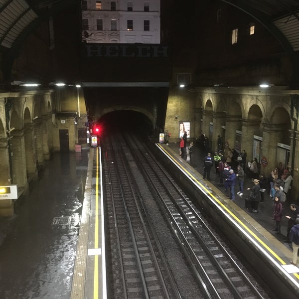 Foto tirada no(a) Paddington London Underground Station (Hammersmith &amp; City and Circle lines) por Egor K. em 2/10/2019
