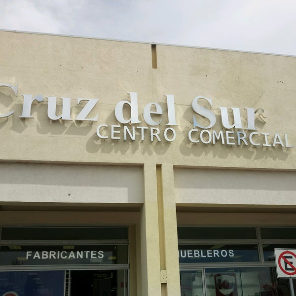 2/19/2017 tarihinde Angelica R.ziyaretçi tarafından Centro Comercial Cruz del Sur'de çekilen fotoğraf
