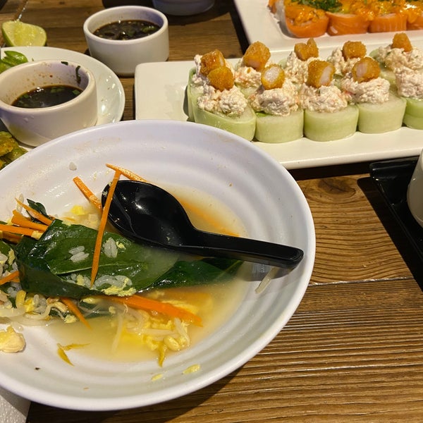 Foto tirada no(a) Sushi Roll por Gerardo C. em 1/3/2024
