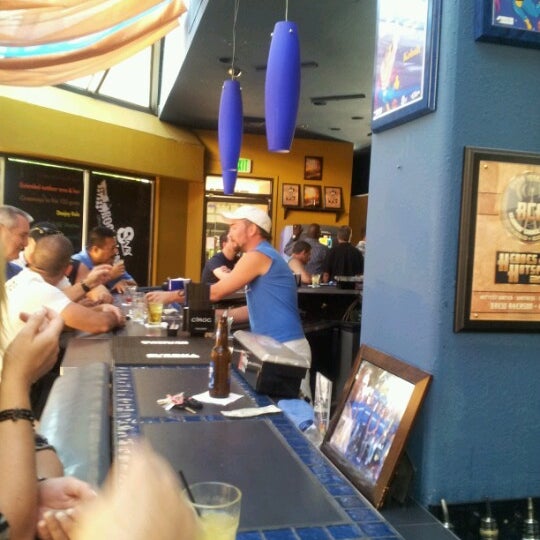 9/16/2012 tarihinde Gustavo V.ziyaretçi tarafından Kobalt Bar'de çekilen fotoğraf
