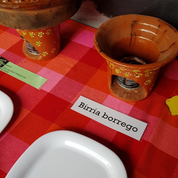 Los cantaros la barranca