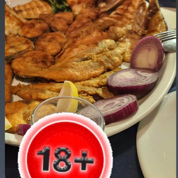 10/2/2021 tarihinde T U Nziyaretçi tarafından Kalikratya Balık Restaurant'de çekilen fotoğraf
