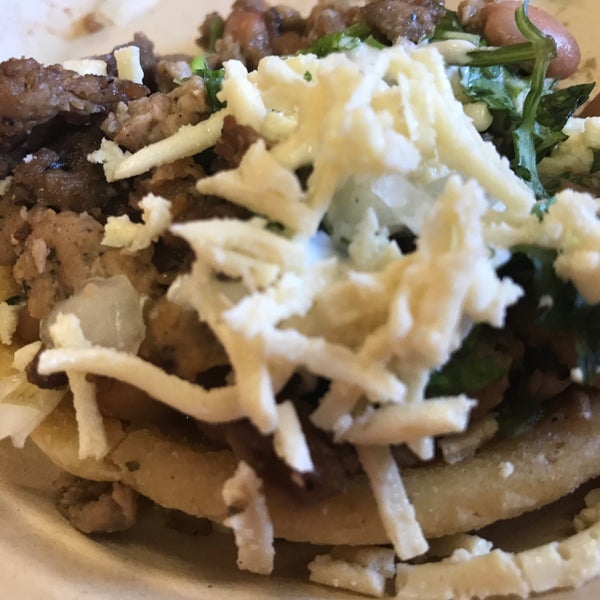 Foto diambil di Pancho&#39;s Vegan Tacos oleh Sandra M. pada 4/28/2017