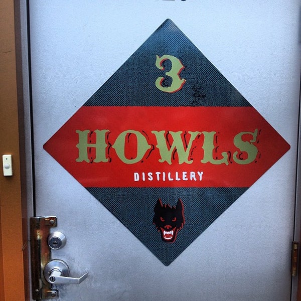 Снимок сделан в 3 Howls Distillery пользователем Andrew B. 6/11/2013