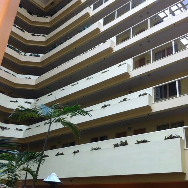 12/29/2012 tarihinde Alex B.ziyaretçi tarafından Embassy Suites by Hilton'de çekilen fotoğraf